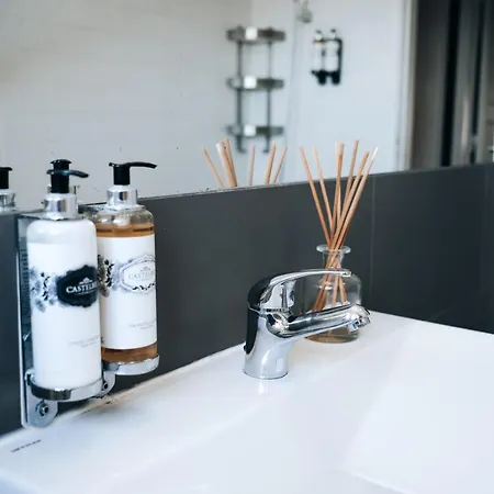 Graca - Castle | Cheese & Wine Apartment *