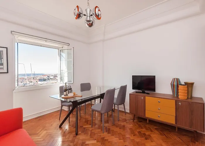 Graca - Castle | Cheese & Wine