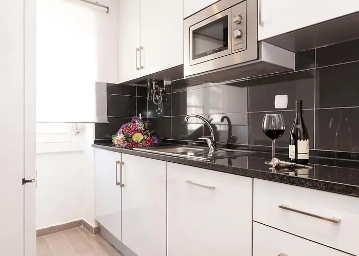 Graca - Castle | Cheese & Wine Apartment *